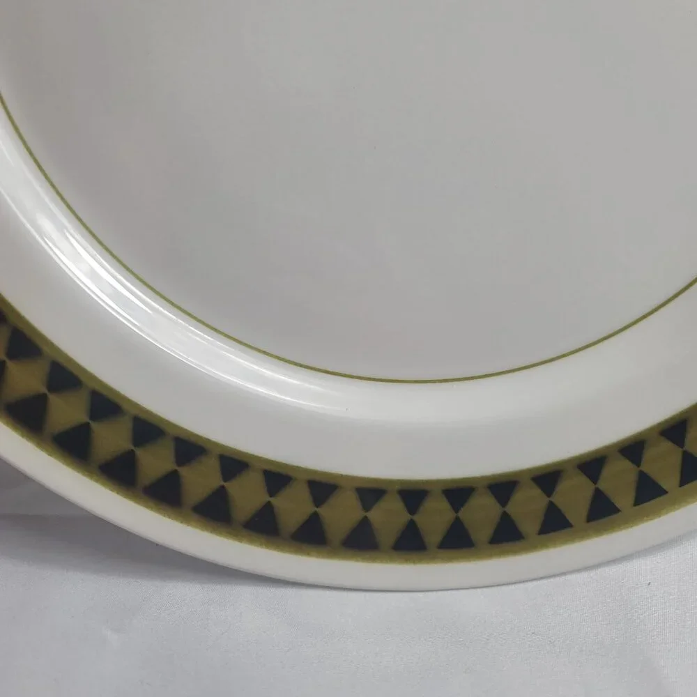 Mikasa Mediterrania Dominique Chop Plate Black Pyramids Green Band